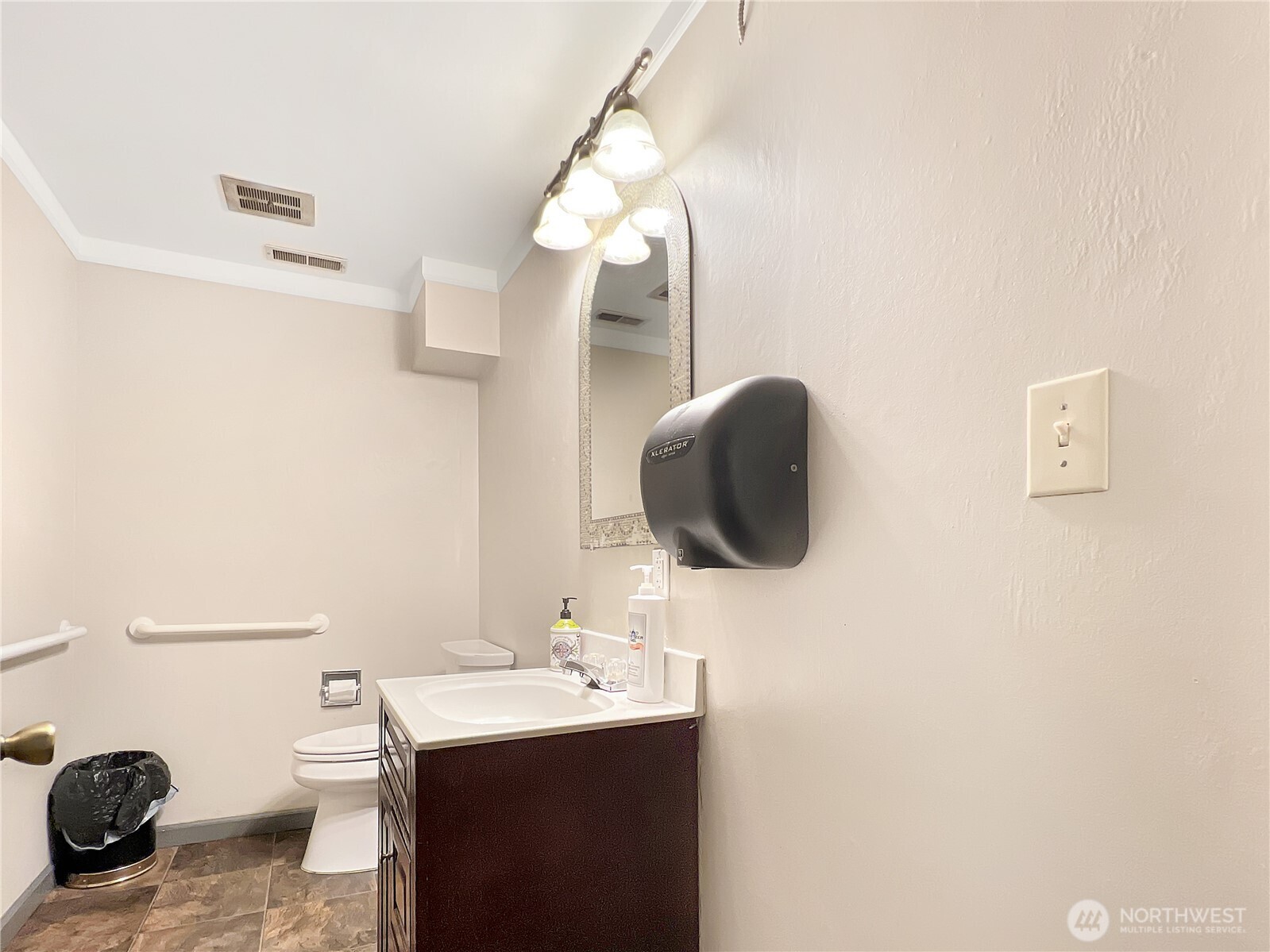 13470 Martin Luther King Jr Way S, Seattle, WA 98178-5210