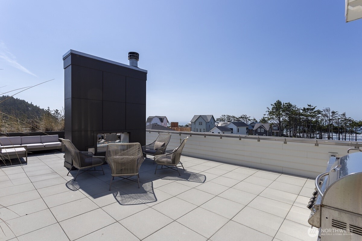 204 Market Street #B, Pacific Beach, WA 98571