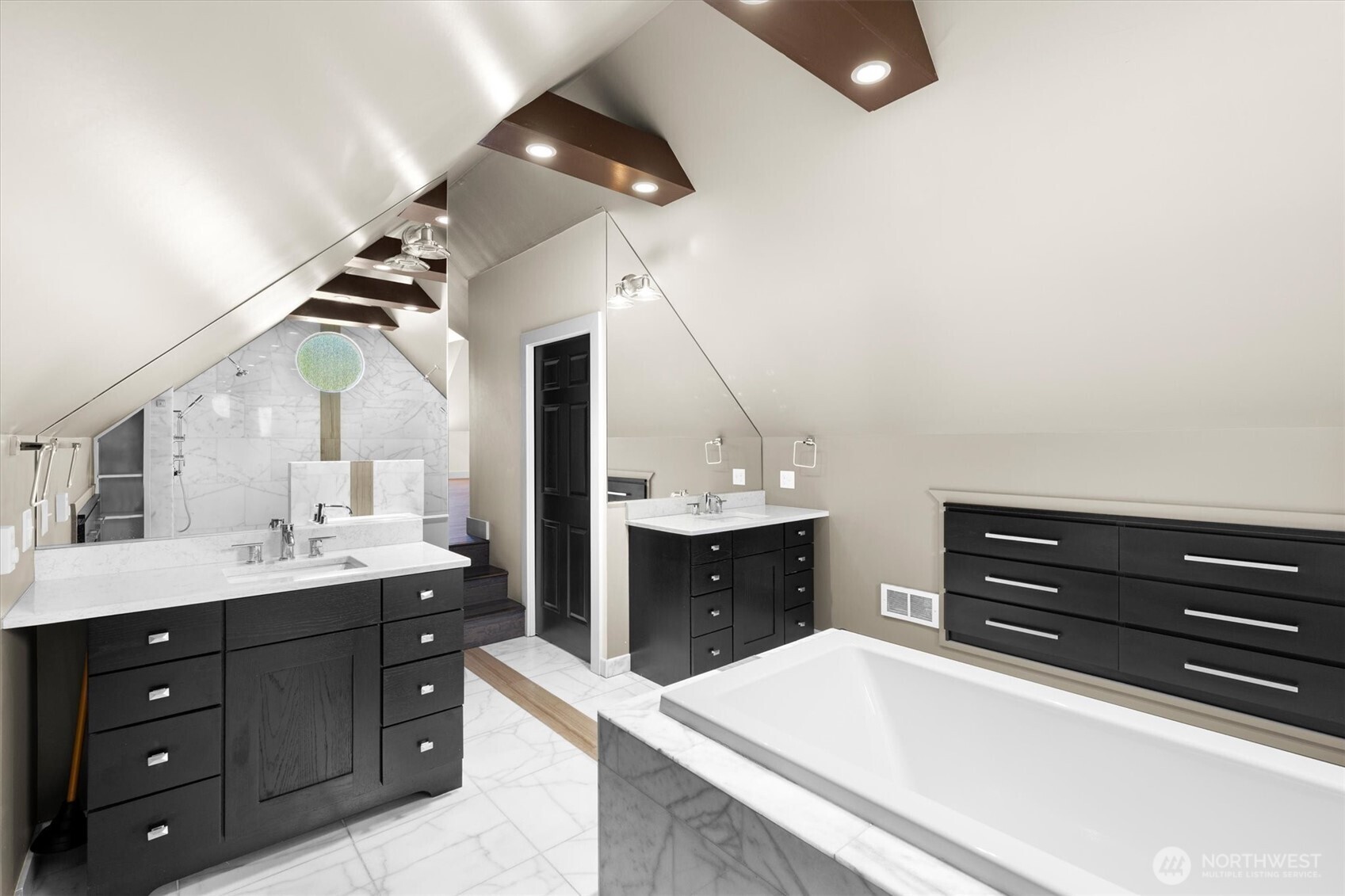 160 S 1st Street , Kalama, WA 98625