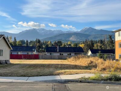1140 E Park Street , Port Angeles, WA 98362 - Photo 2