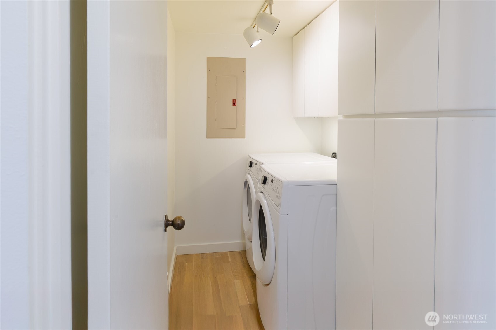 1118 Lakeview Boulevard E #100, Seattle, WA 98102