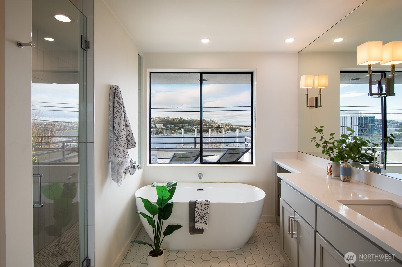 1118 Lakeview Boulevard E #100, Seattle, WA 98102