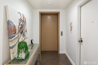1118 Lakeview Boulevard E #100, Seattle, WA 98102 - Photo 3
