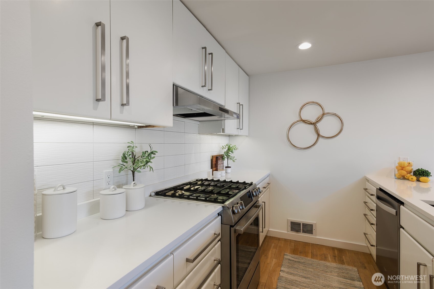 1118 Lakeview Boulevard E #100, Seattle, WA 98102