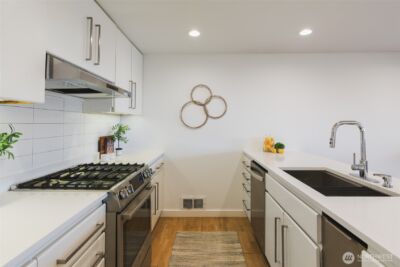 1118 Lakeview Boulevard E #100, Seattle, WA 98102 - Photo 6