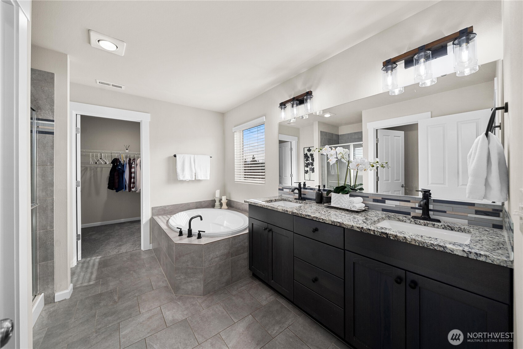 26239 227th Terrace SE, Maple Valley, WA 98038