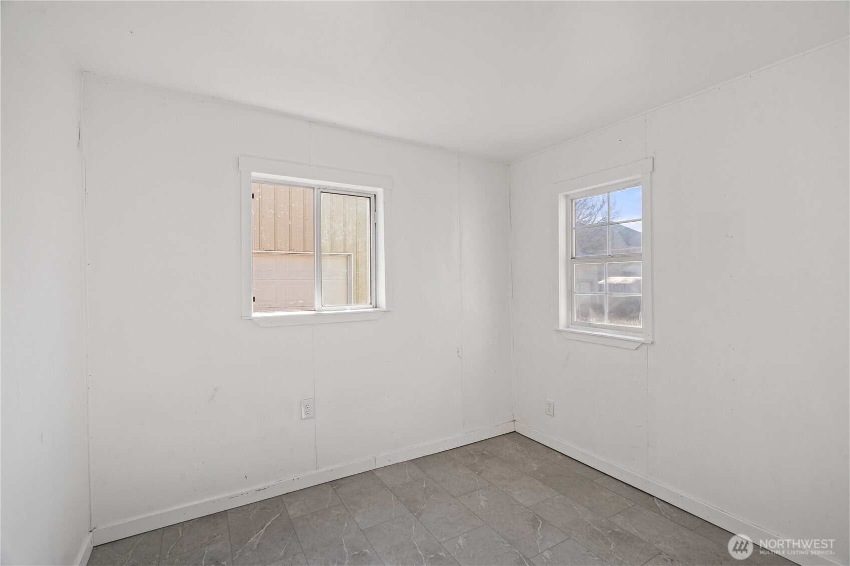 626 Eklund Avenue , Hoquiam, WA 98550
