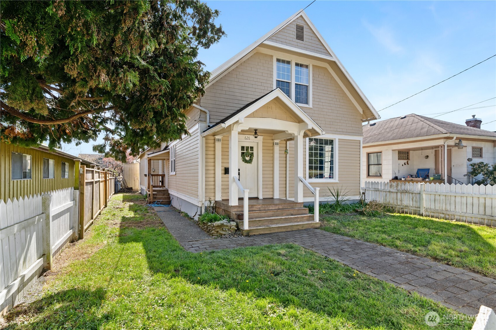 626 Eklund Avenue , Hoquiam, WA 98550
