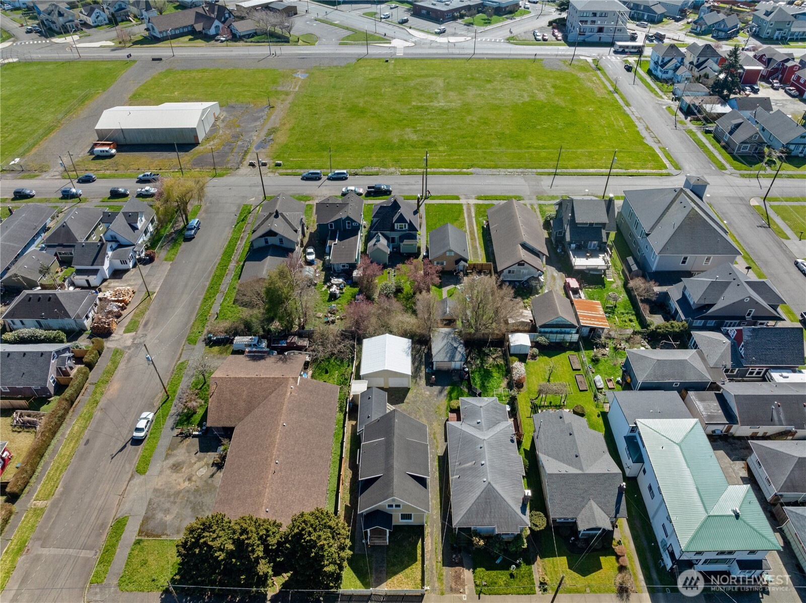 626 Eklund Avenue , Hoquiam, WA 98550