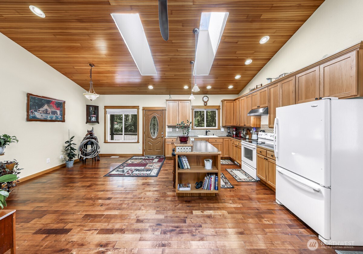 19379 Morton Road , Burlington, WA 98233