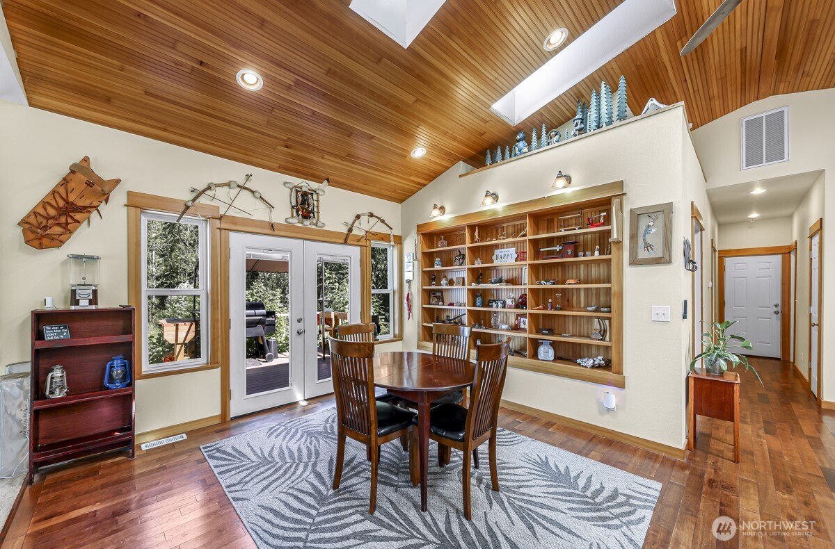 19379 Morton Road , Burlington, WA 98233