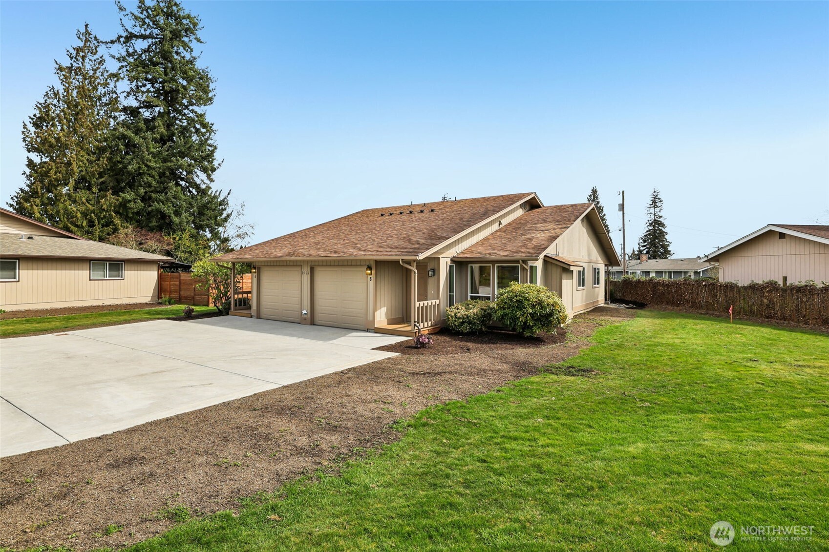 9121 5th Place W #A & B, Everett, WA 98204