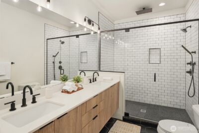 2337 10th Avenue E #D, Seattle, WA 98102 - Photo 5