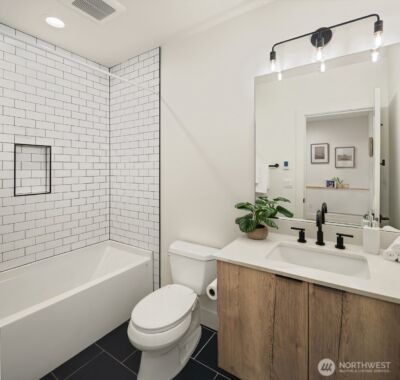 2337 10th Avenue E #D, Seattle, WA 98102 - Photo 8