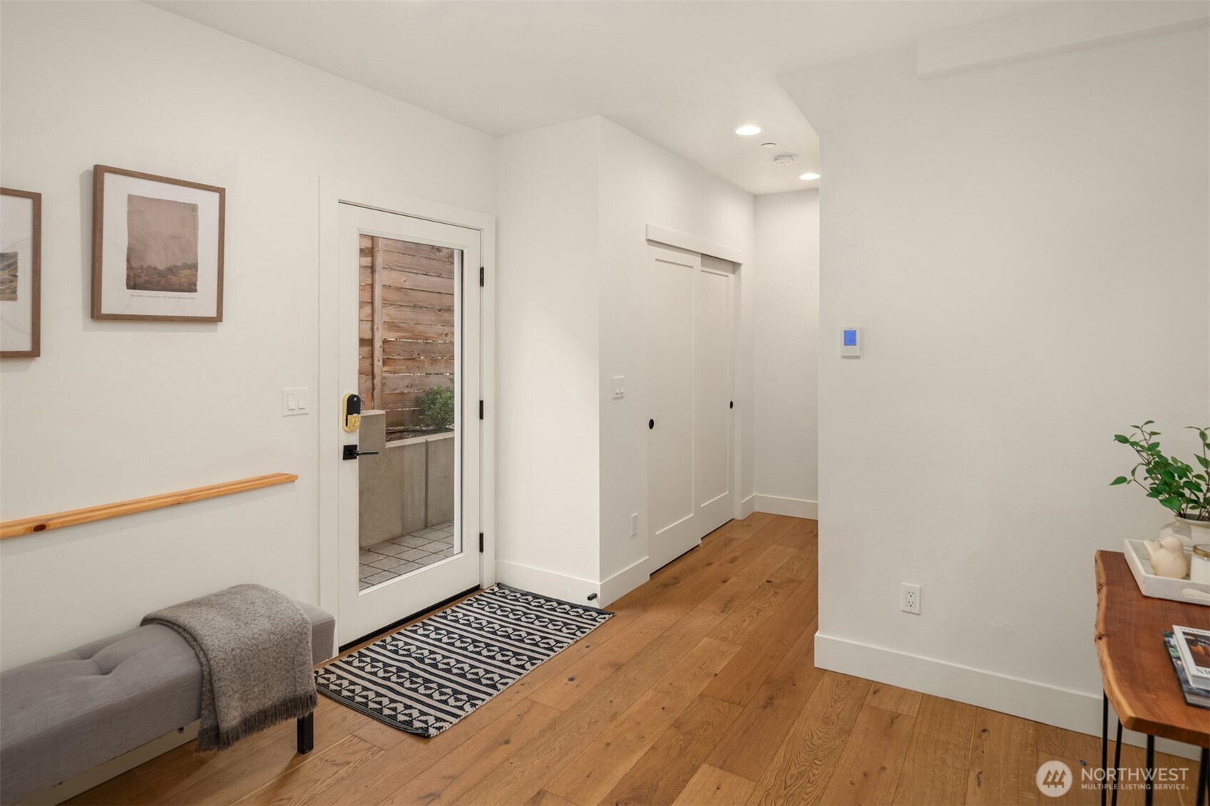 2337 10th Avenue E #D, Seattle, WA 98102