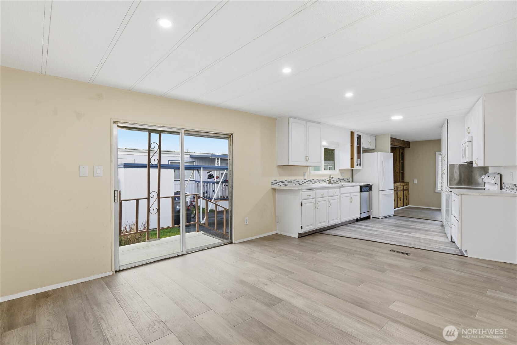 1170 Cedar Drive , Enumclaw, WA 98022