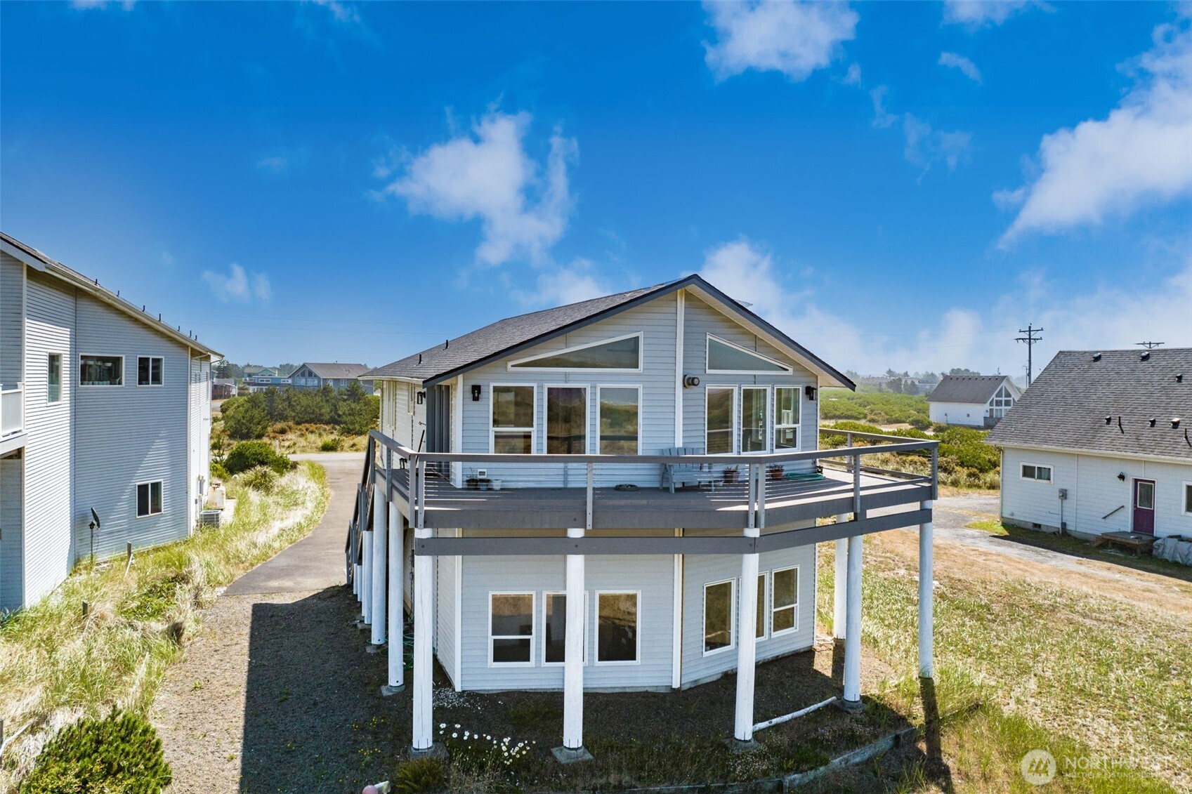 983 S Sand Dune , Ocean Shores, WA 98569-9467