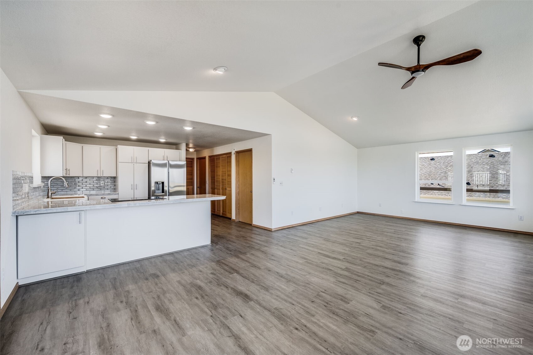 983 S Sand Dune , Ocean Shores, WA 98569-9467