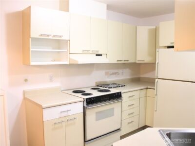 1750 152nd Avenue NE #W-211, Bellevue, WA 98007 - Photo 3