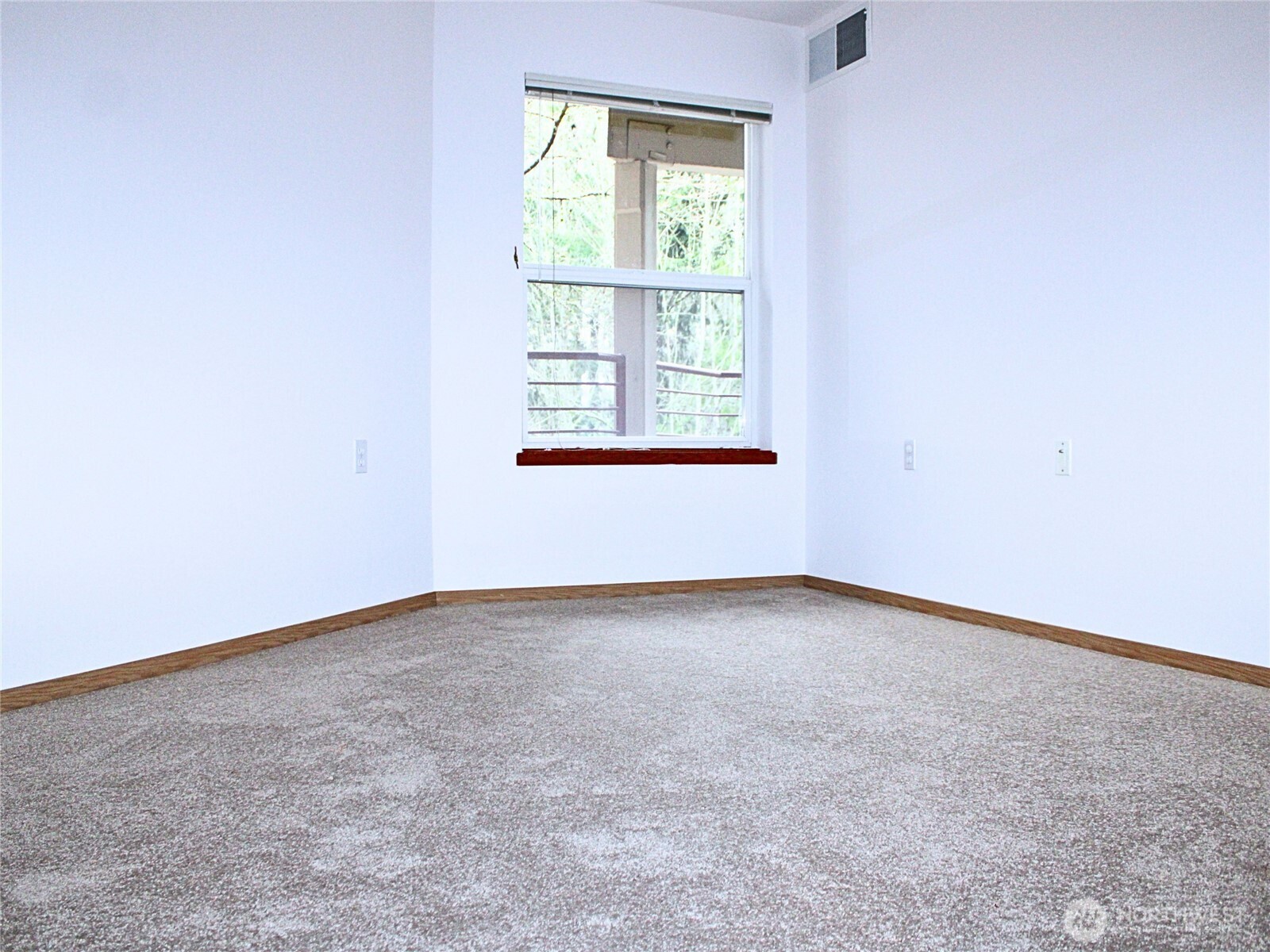 1750 152nd Avenue NE #W-211, Bellevue, WA 98007