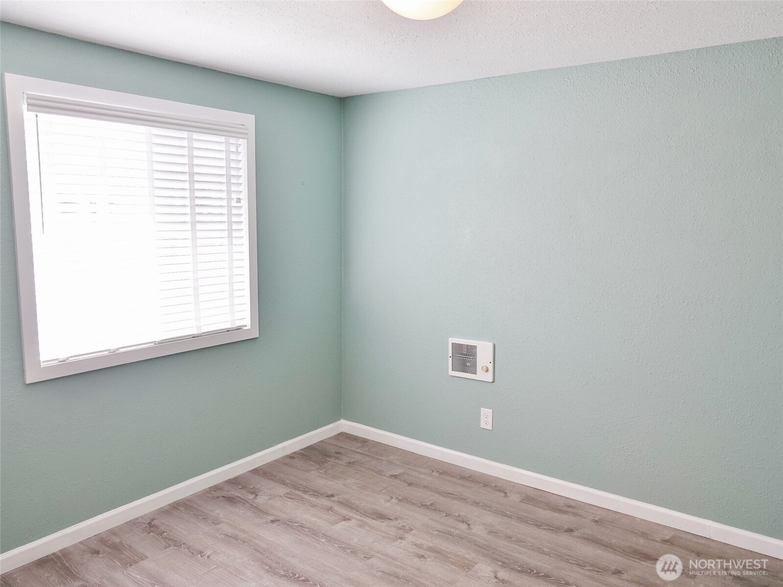 137 S Razor Clam Drive SW, Ocean Shores, WA 98569