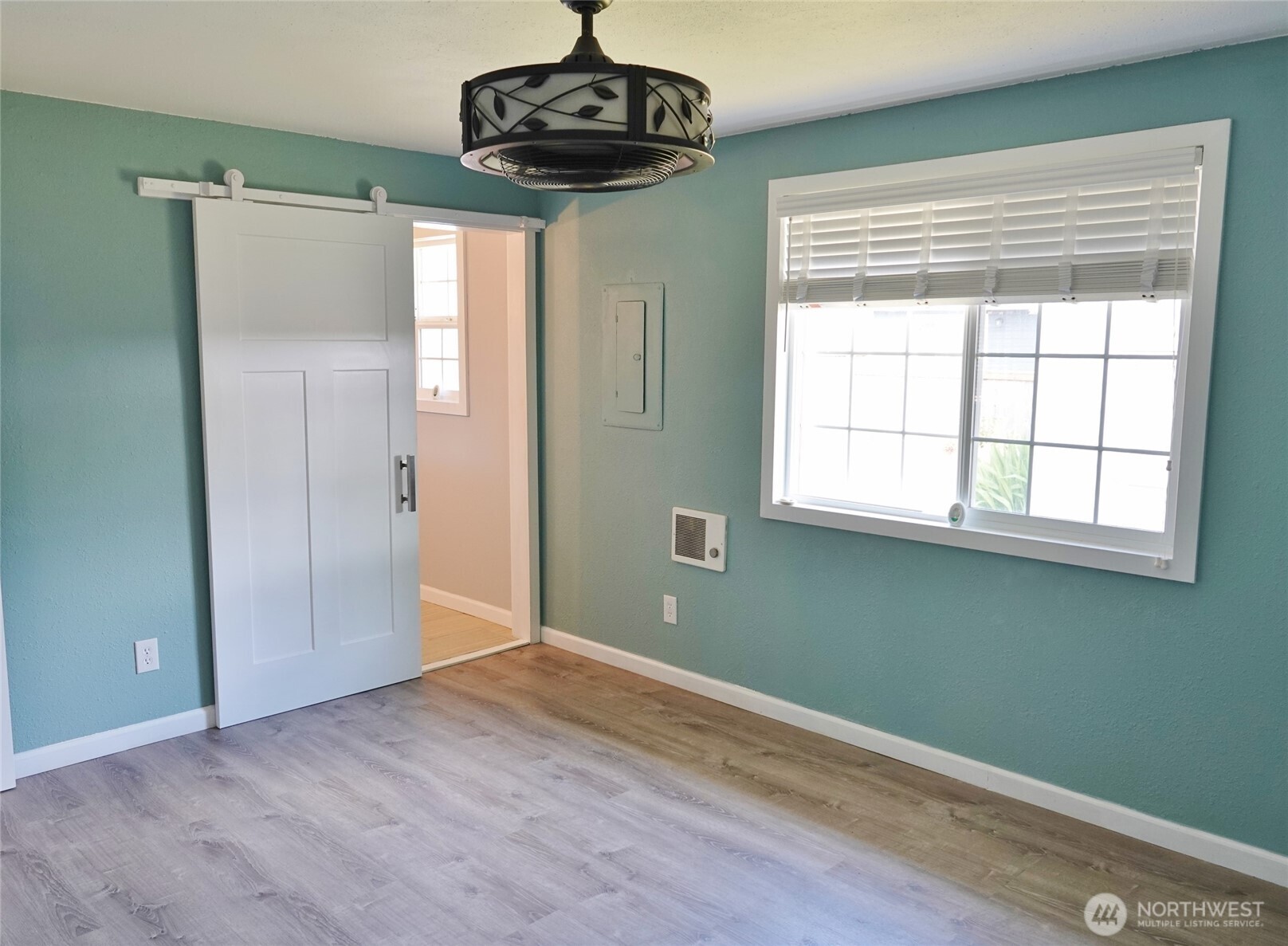 137 S Razor Clam Drive SW, Ocean Shores, WA 98569