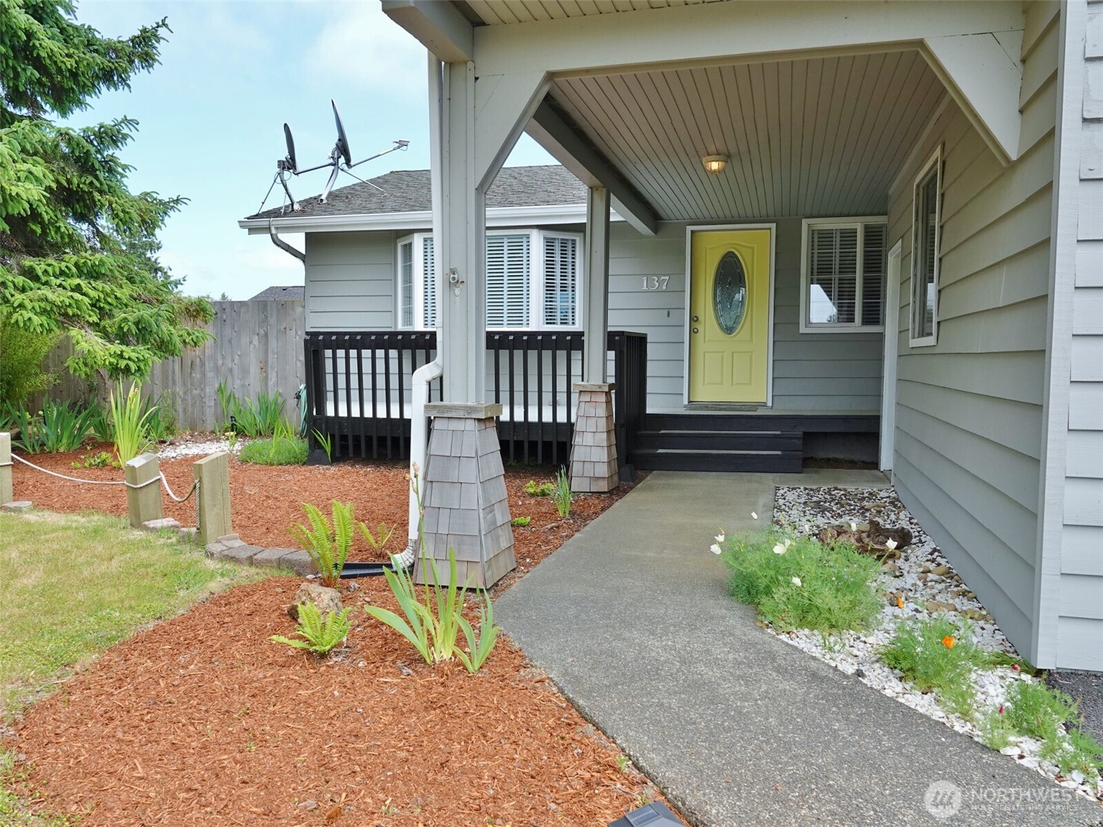 137 S Razor Clam Drive SW, Ocean Shores, WA 98569