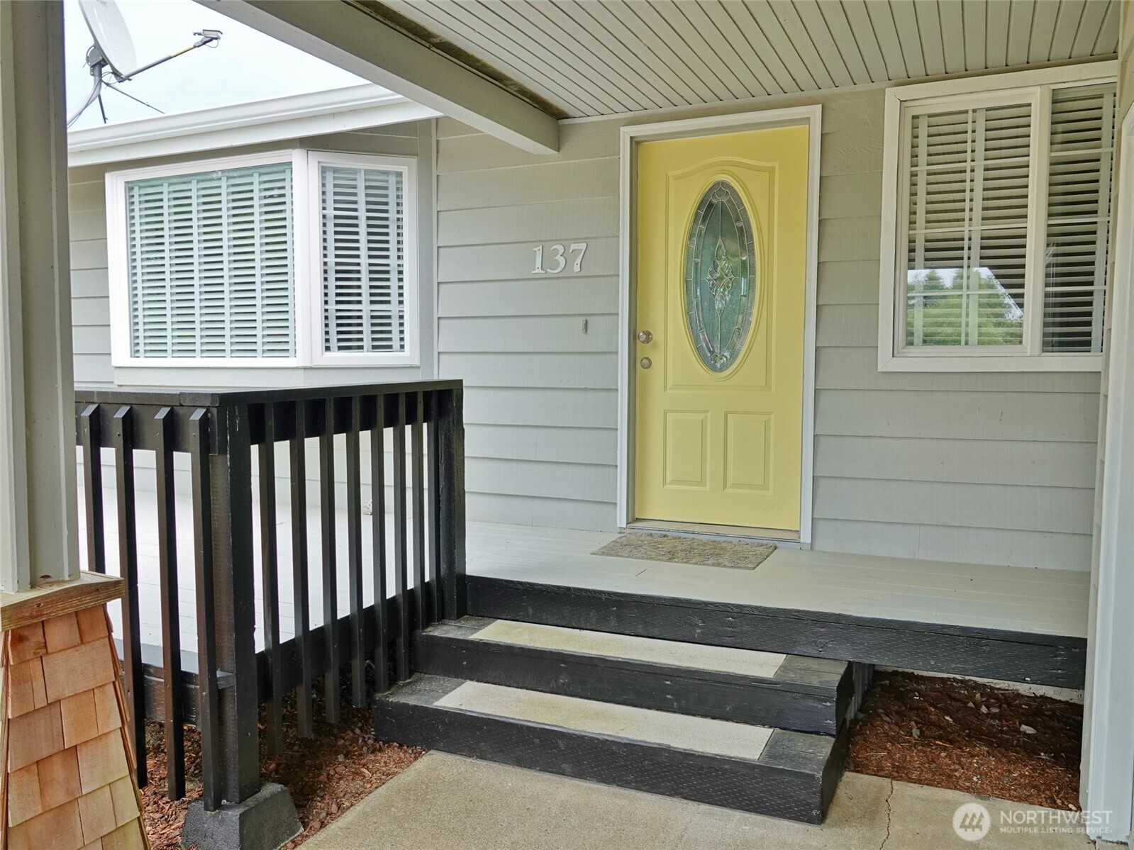 137 S Razor Clam Drive SW, Ocean Shores, WA 98569