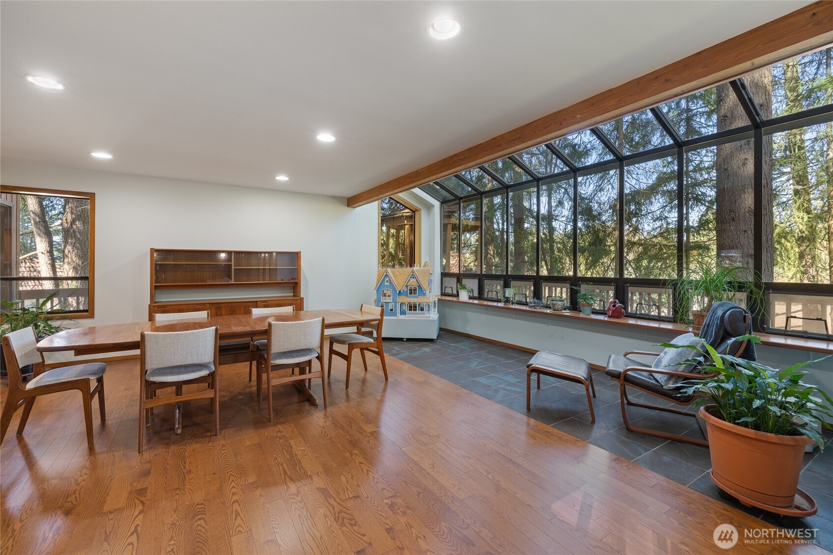 323 Keach Court , Steilacoom, WA 98388