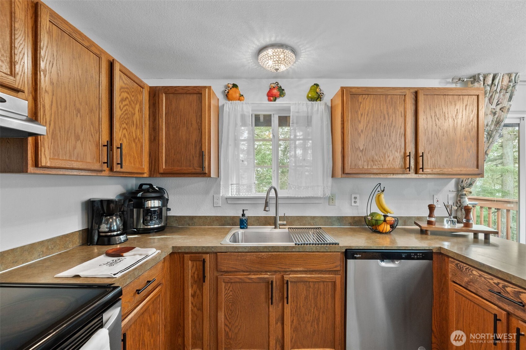 31 NE Skipper Court , Belfair, WA 98528