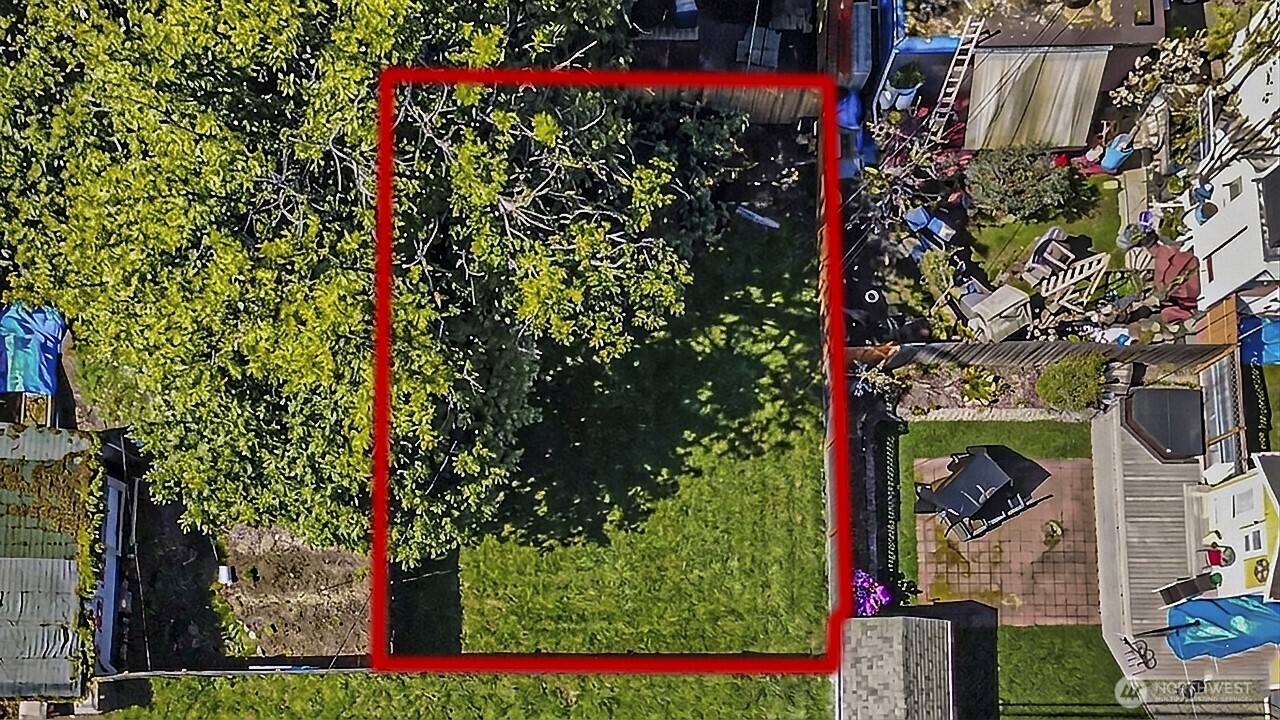 909 S Ainsworth Avenue , Tacoma, WA 98405