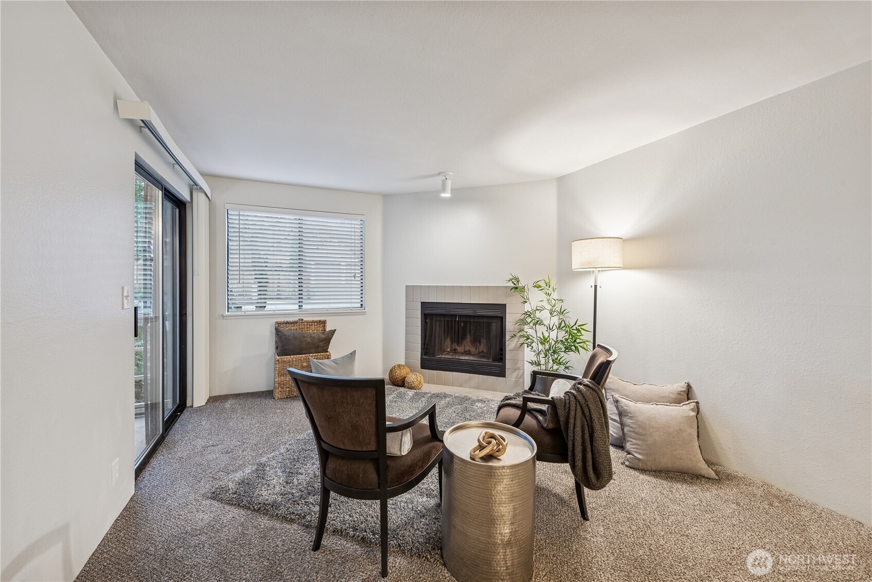 700 N 160th Street #A110, Shoreline, WA 98133