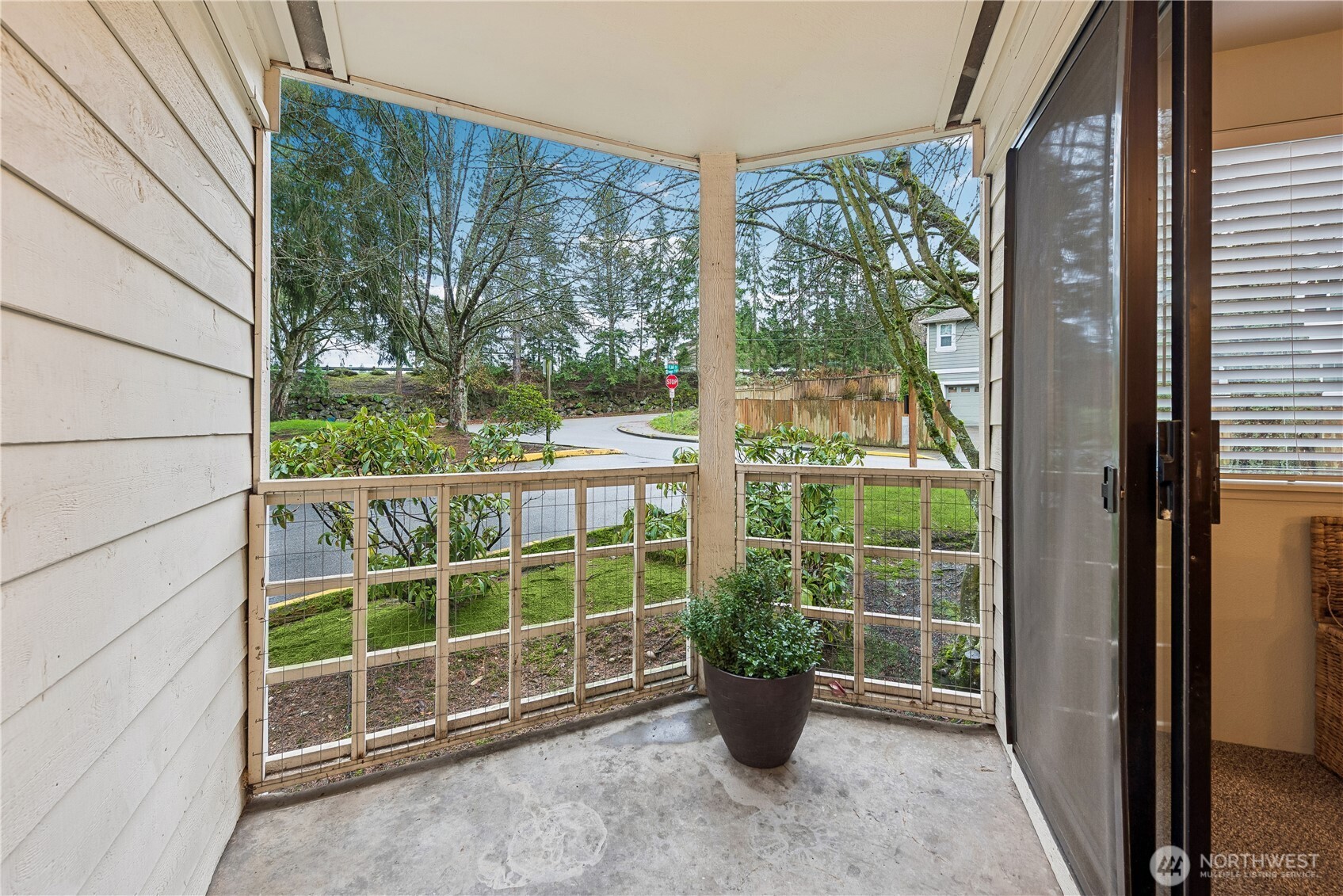 700 N 160th Street #A110, Shoreline, WA 98133