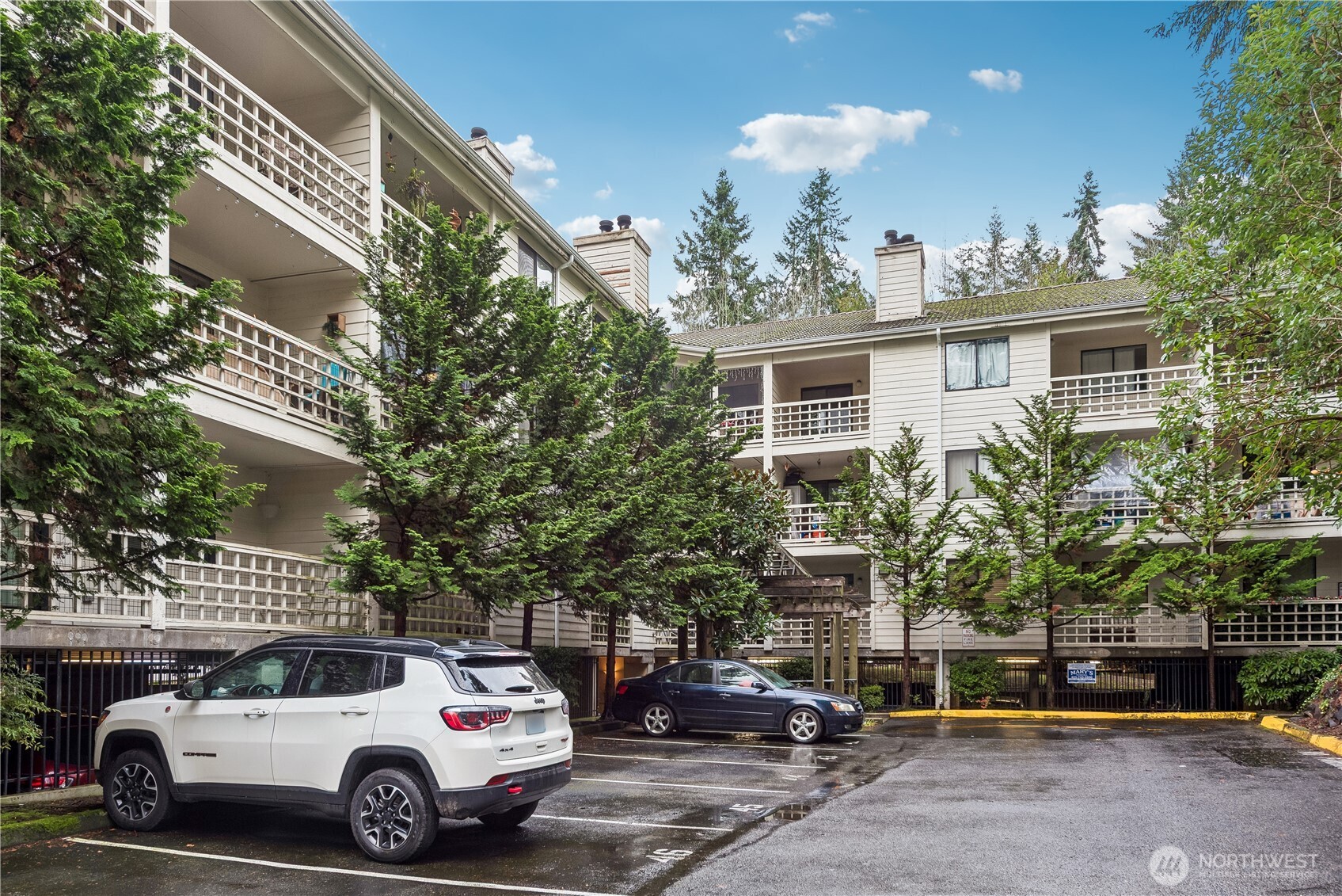 700 N 160th Street #A110, Shoreline, WA 98133