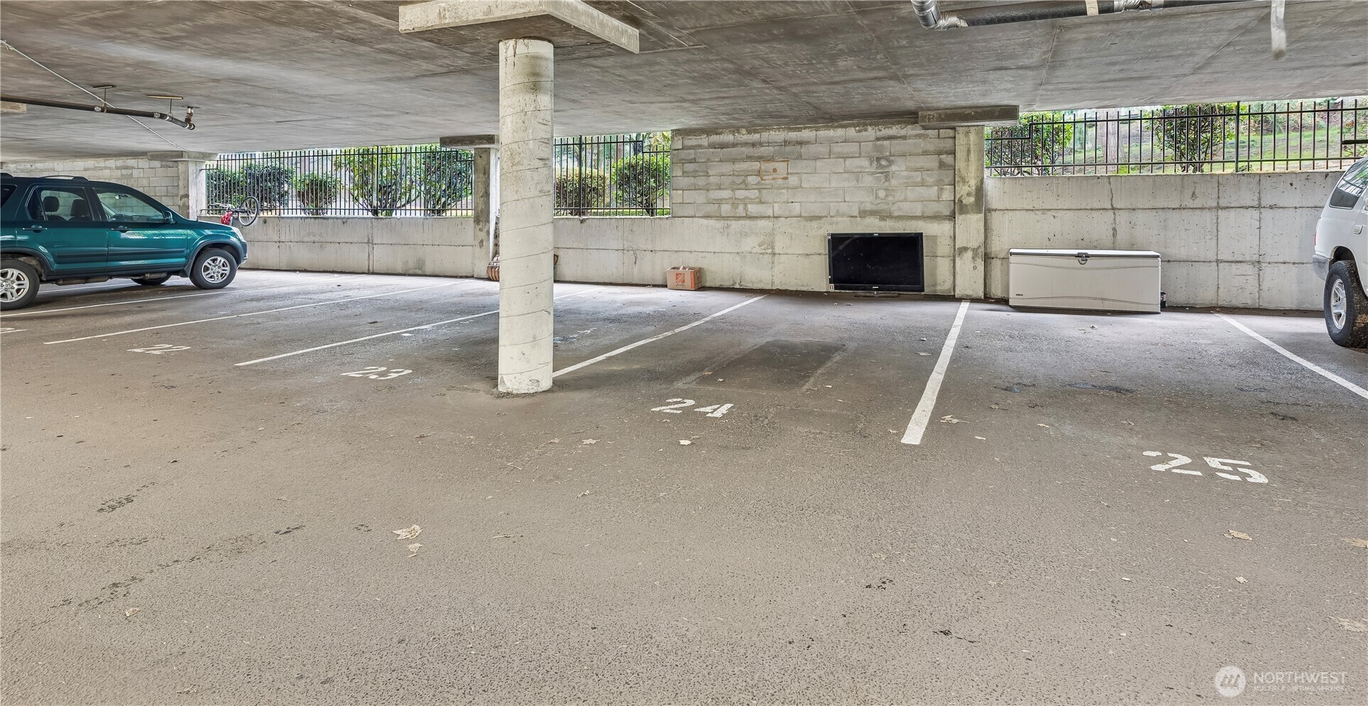 700 N 160th Street #A110, Shoreline, WA 98133