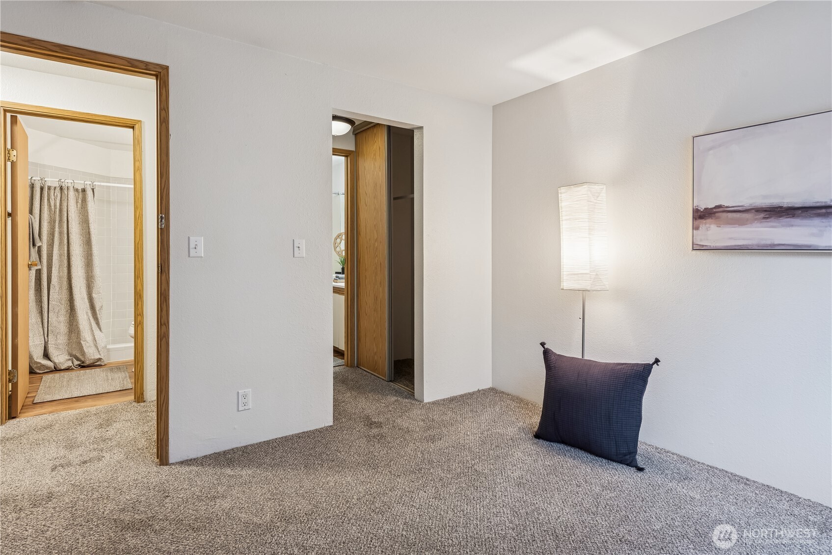 700 N 160th Street #A110, Shoreline, WA 98133