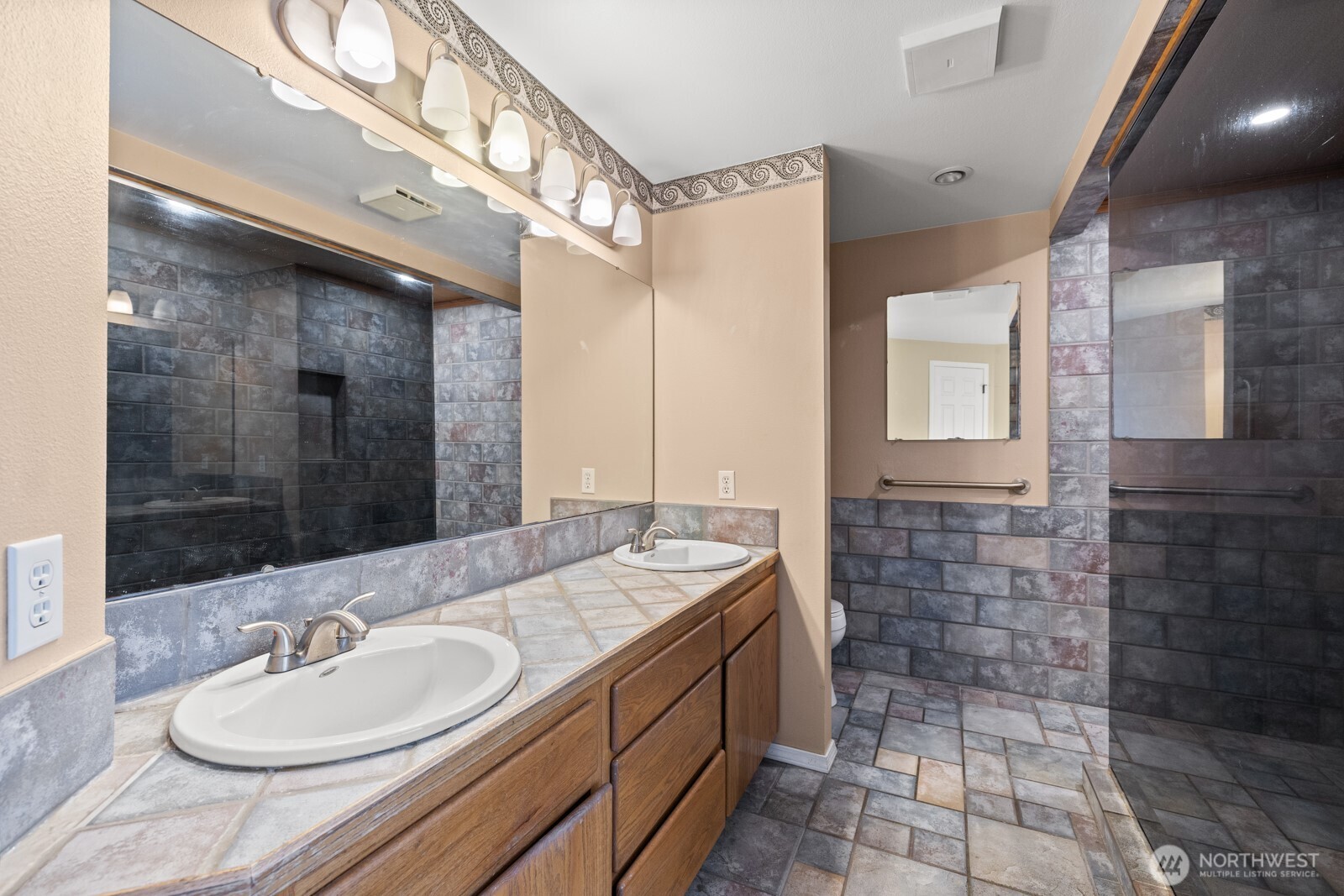 19210 106th Avenue Ct E, Graham, WA 98338