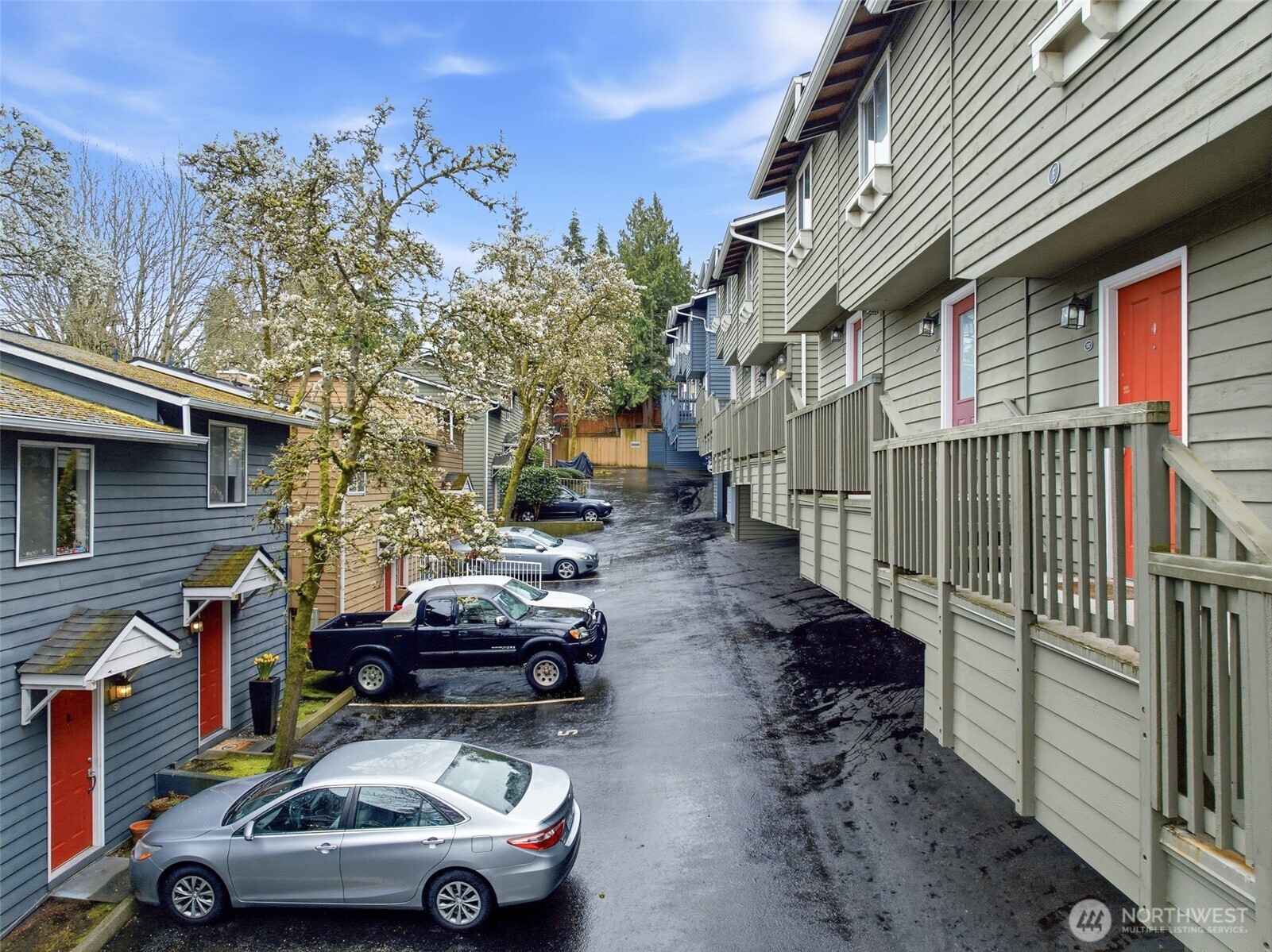 301 W Raye Street #201, Seattle, WA 98119