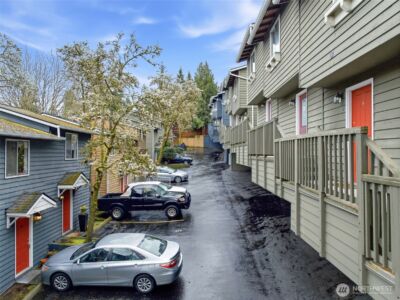 301 W Raye Street #201, Seattle, WA 98119 - Photo 29