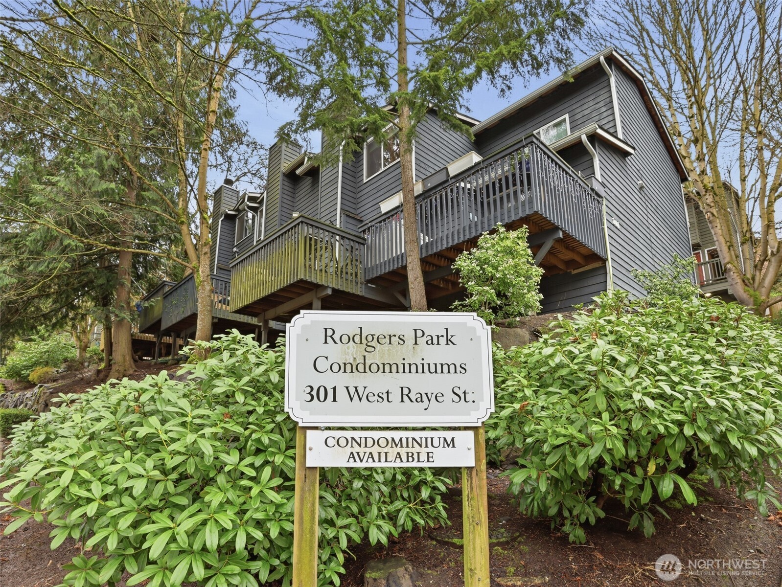 301 W Raye Street #201, Seattle, WA 98119