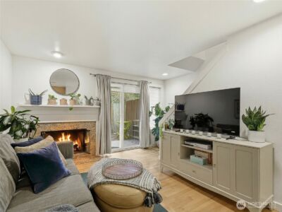 301 W Raye Street #201, Seattle, WA 98119 - Photo 7