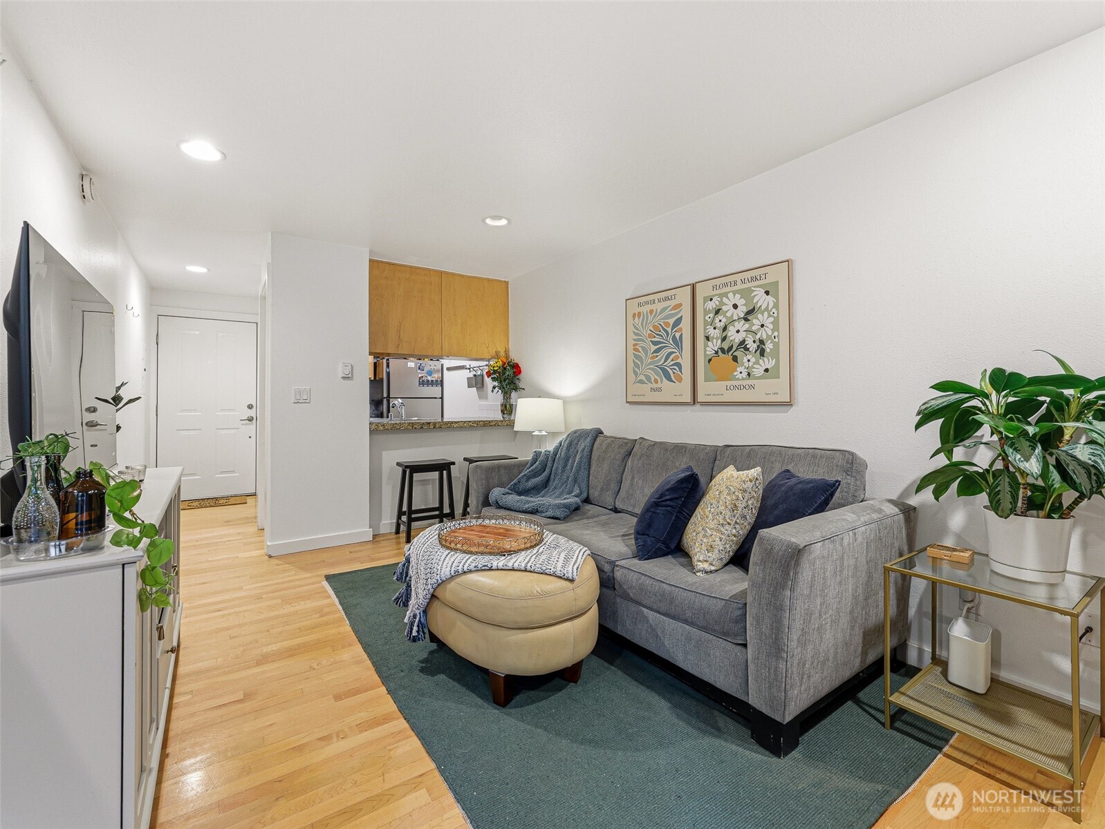 301 W Raye Street #201, Seattle, WA 98119