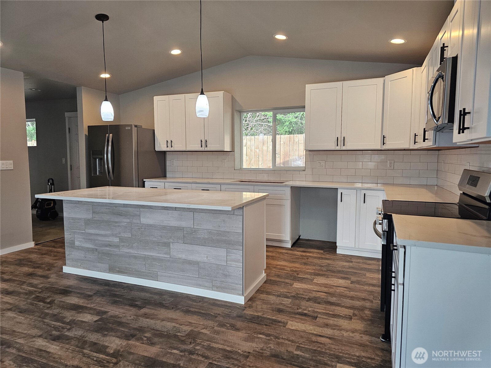 16 Pebble Creek Court , Elma, WA 98541