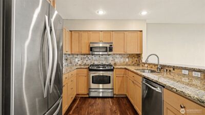 220 1st Street #402, Kirkland, WA 98033 - Photo 10