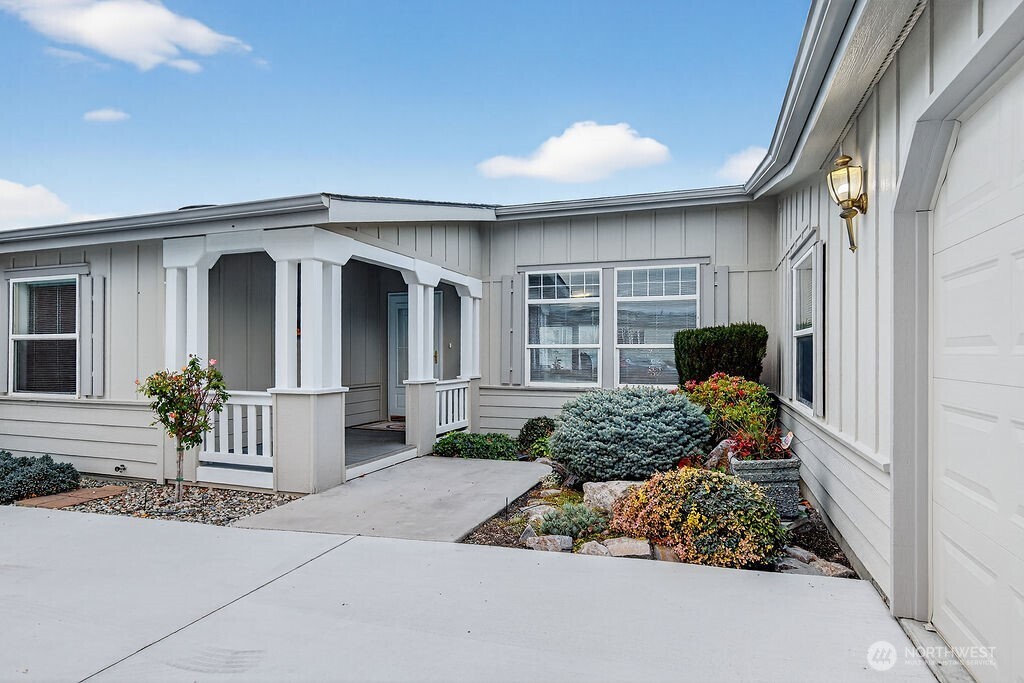 584 Canyon Drive , East Wenatchee, WA 98802