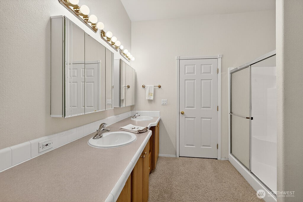 584 Canyon Drive , East Wenatchee, WA 98802