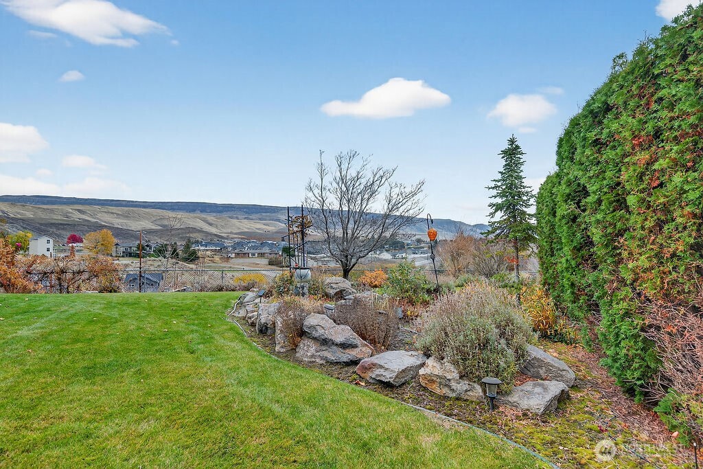 584 Canyon Drive , East Wenatchee, WA 98802