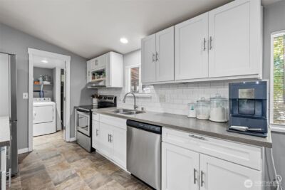 8517 Thuja Avenue SE, Yelm, WA 98597-9766 - Photo 9