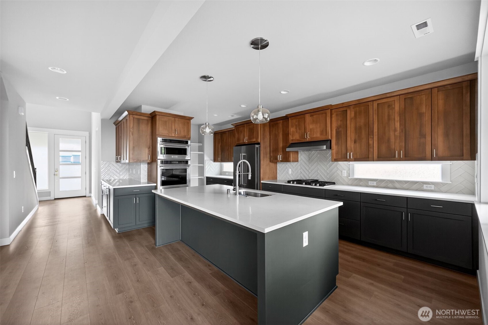 5550 NW Bonfire Court , Bremerton, WA 98312-2155