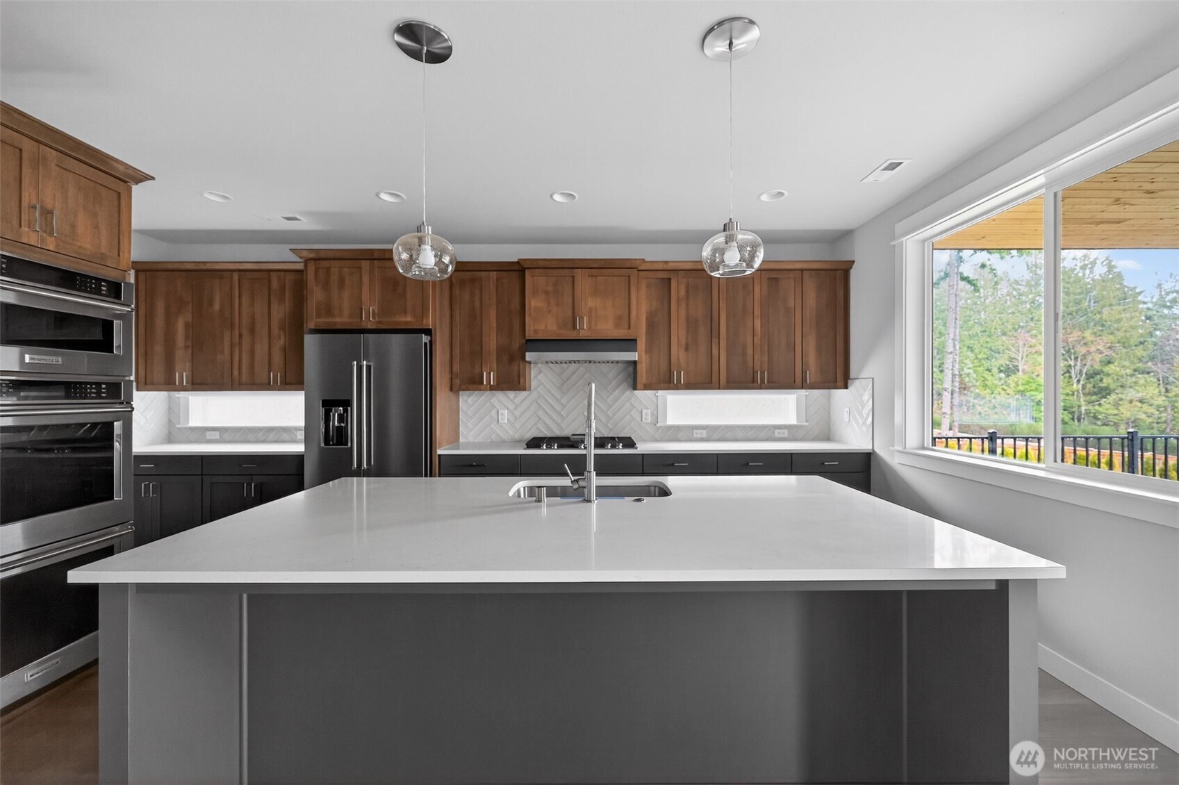 5550 NW Bonfire Court , Bremerton, WA 98312-2155